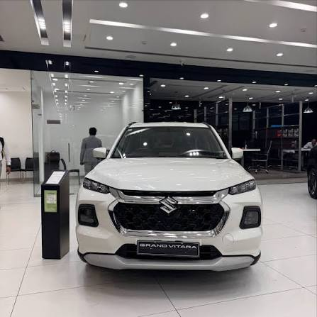 Suzuki Grand Vitara blanche